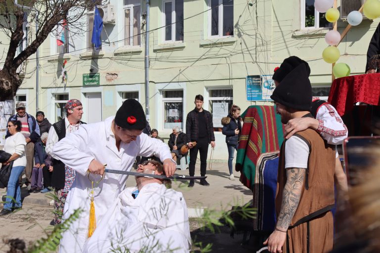 Ергенски сватби вдигнаха в два поредни дни в две лясковски села