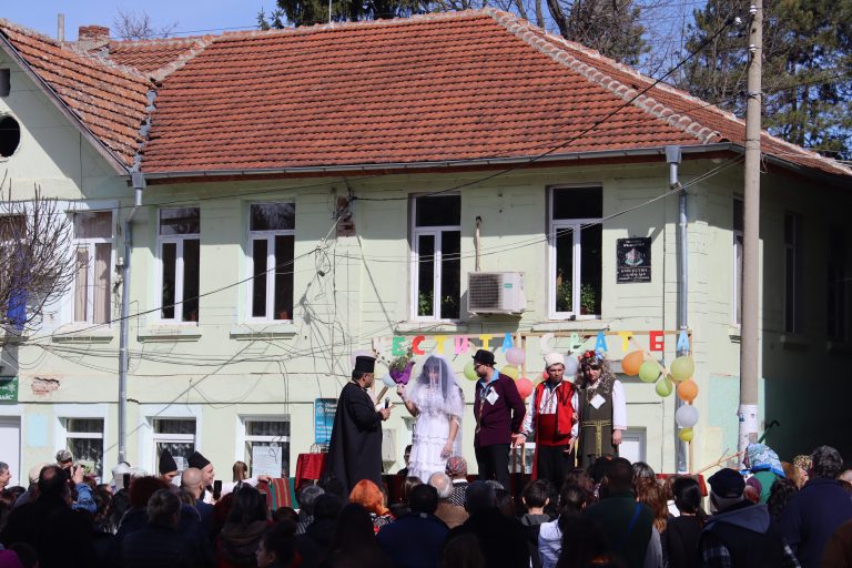 Ергенски сватби вдигнаха в два поредни дни в две лясковски села