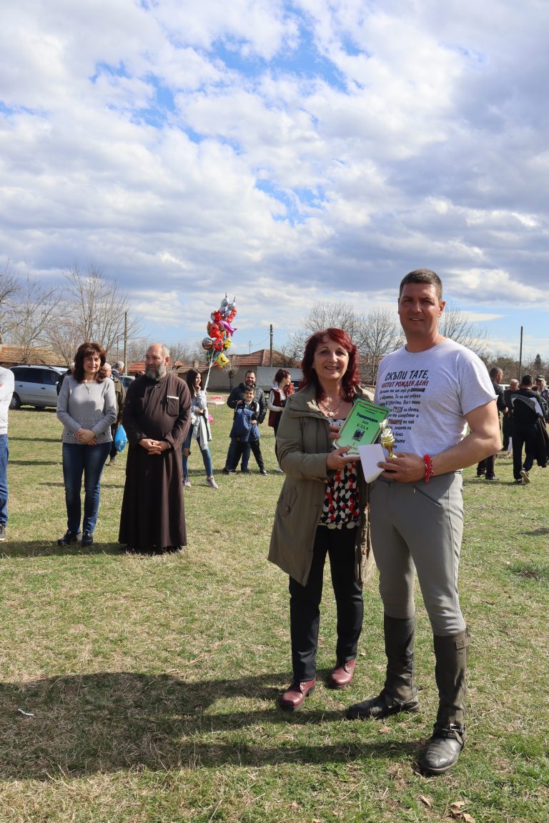 Горещи новини | В три лясковски села имаше надпревари за Конския Великден