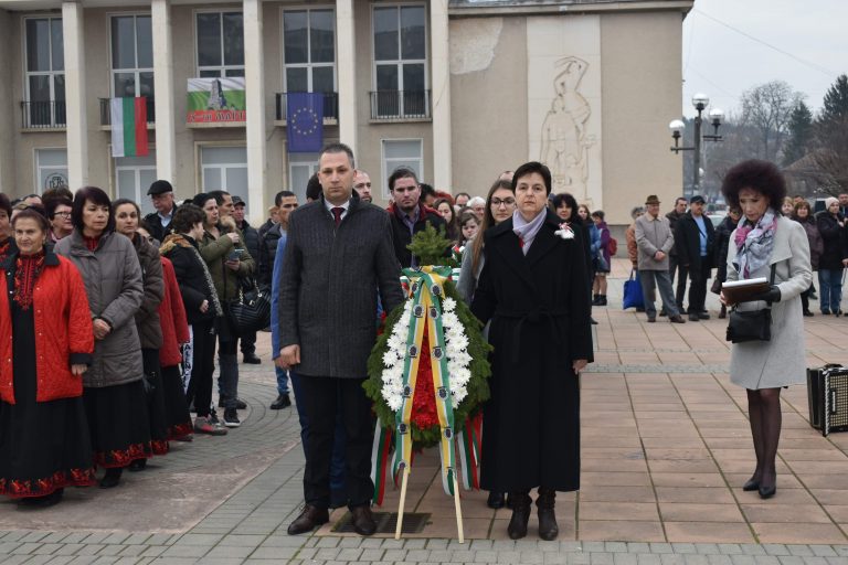 Павликени | Павликени тържествено чества 3 март