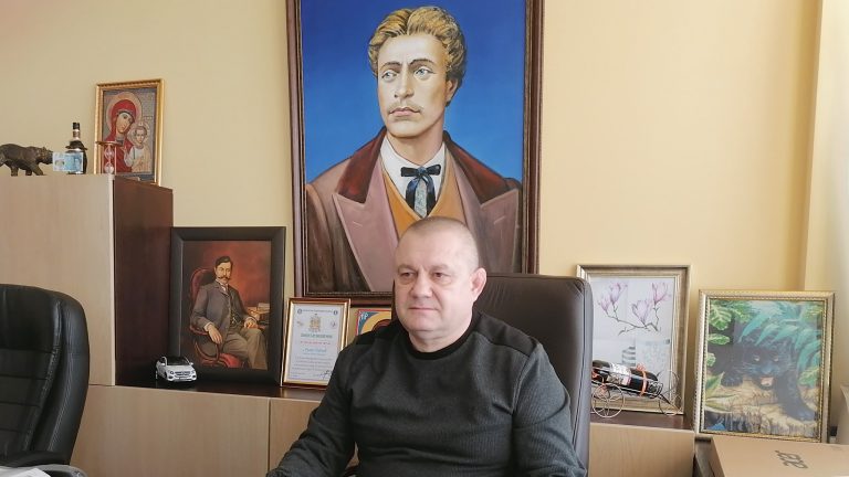 Горещи новини | Кметът на Община Стражица Румен Павлов и общинското ръководство осигуряват средства за борбата срещу Коронавируса