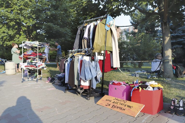 Над 200 души се възползваха от  свободния пазар във В. Търново