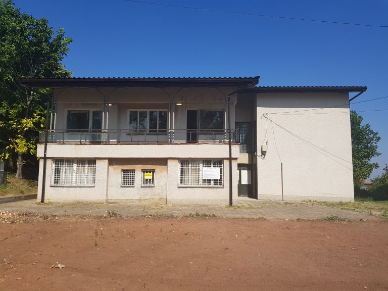 Горещи новини | В Лясковец започна основен ремонт на сградата към спортния комплекс на стадиона