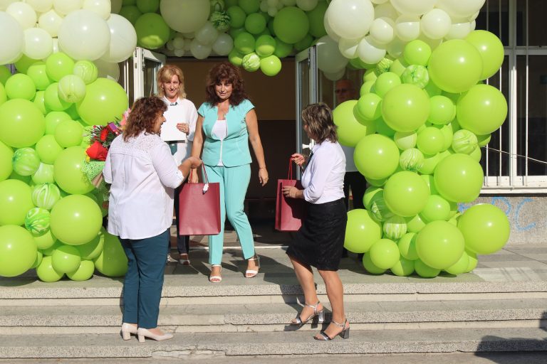 Новата учебна година бе открита тържествено в трите лясковски училища