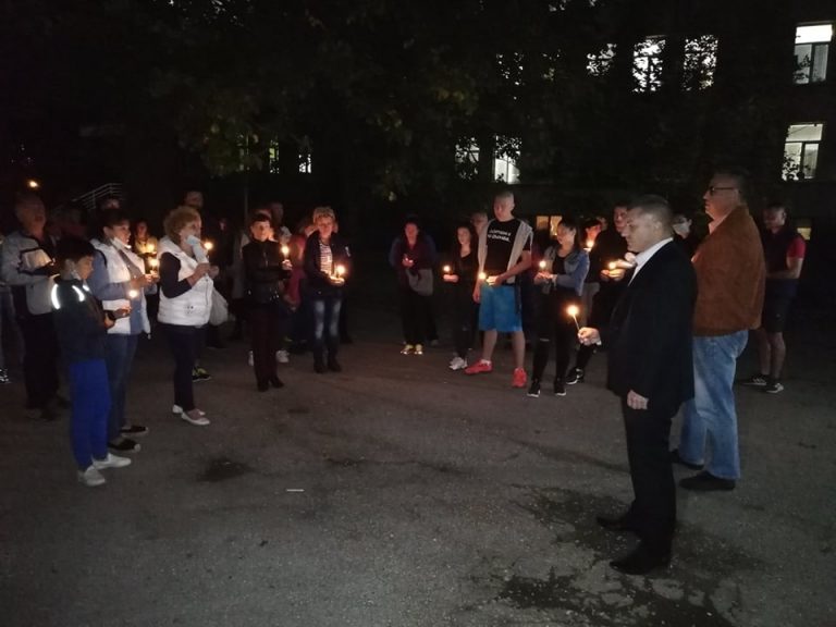 Десетки граждани се събраха на бдението в памет на 19-годишния Христо Денев