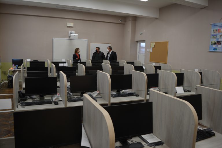 С почти 1 млн. лв. ремонтираха най-голямото училище в Павликени