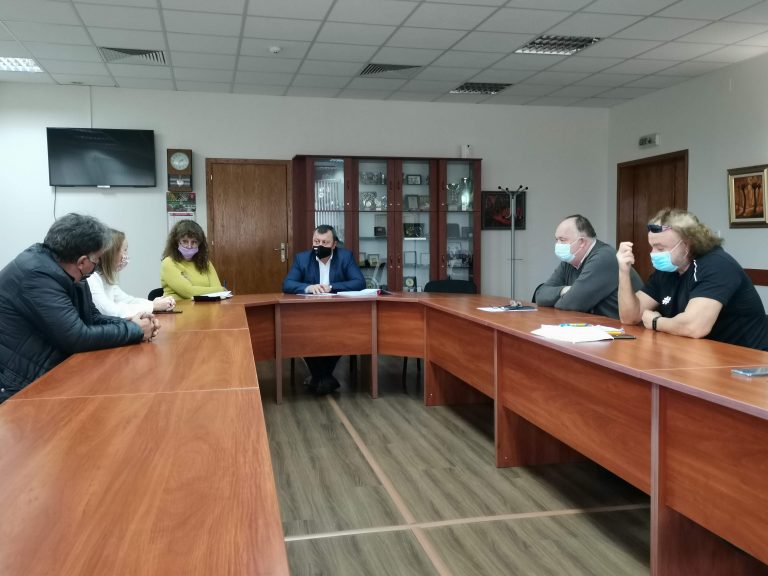 Общество | Общинският щаб в Павликени забрани сборовете в селата