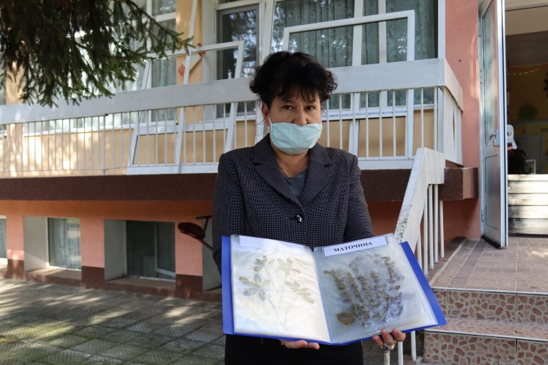 Със засаждането на дръвче децата от лясковската градина „Радост“ приключиха свой екопроект