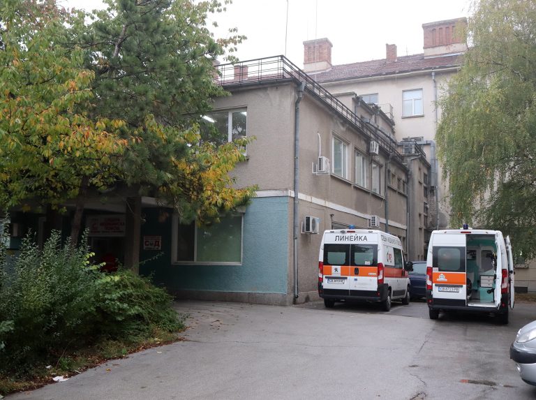 Горещи новини | Починалият 24-годишен мъж 10 дни се е лекувал у дома преди да постъпи в болница