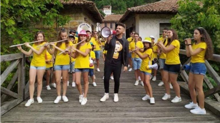 Калин Вельов впечатлен от  срещата си с “Джуниър бенд”