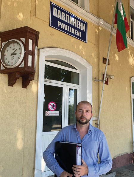 Общество | Бързият влак “Янтра” ще продължи да спира на жп гарата в Павликени