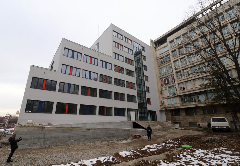 През юни ще заработи новият болничен корпус