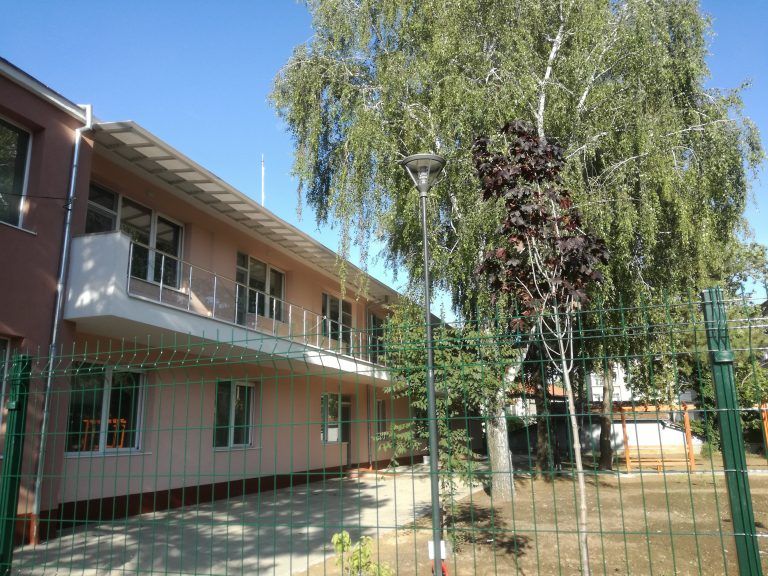 Общество | Иновативна социална услуга за възрастни хора в Свищов