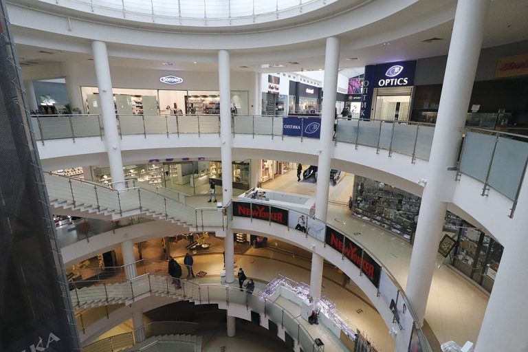 Mall Велико Търново отвори врати и посреща  своите клиенти с големи намаления и нови колекции