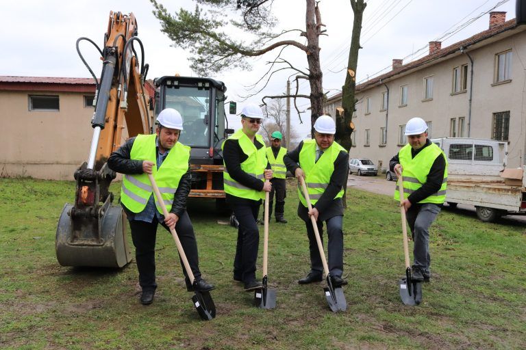 Горещи новини | Започна подмяна на 30 км  водопровод в Караисен