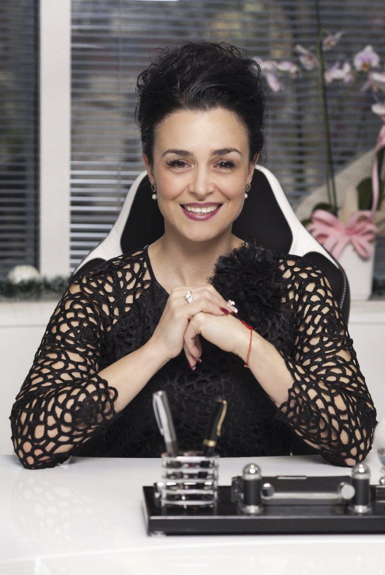 Великотърновката Мила Захариева създаде свой луксозен моден бранд