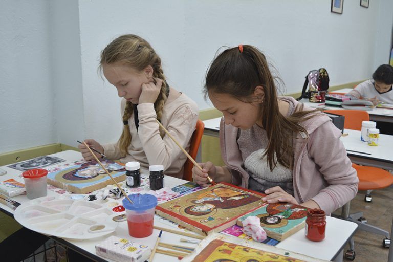 Кабинет по иконография откриха в СУ “Бачо Киро” в Павликени