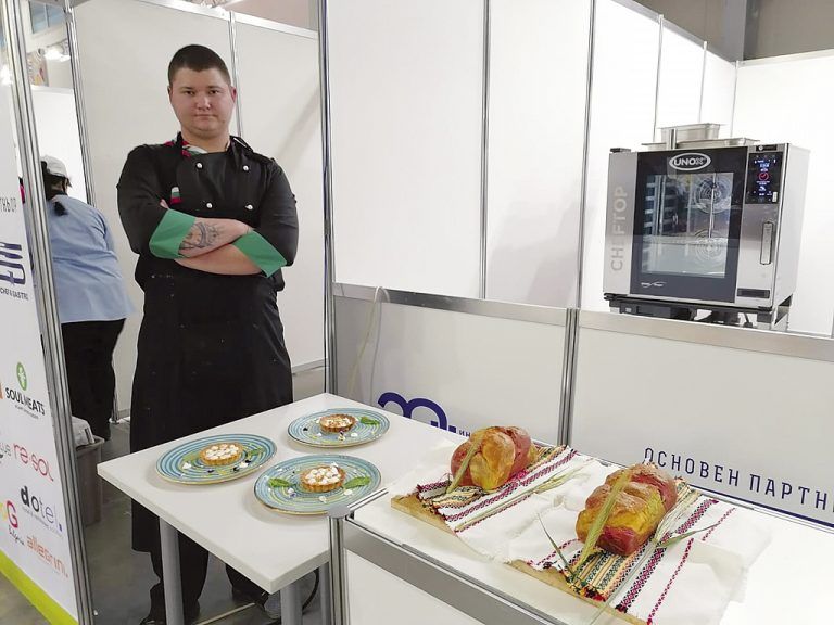 Свищов | Ученик от Свищов в Топ 10 на младите хлебар-сладкари в България