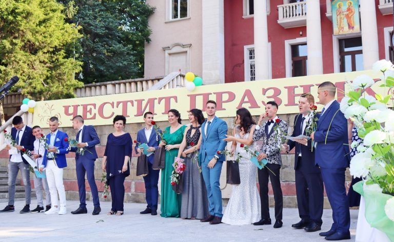 Горещи новини | На 25 май в Лясковец ще има тържествено изпращане на абитуриентите