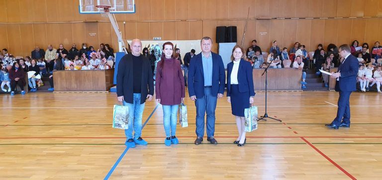 Наградиха победителите от конкурса за рисунка „Аз дишам свободно, без цигарен дим“ в Павликени