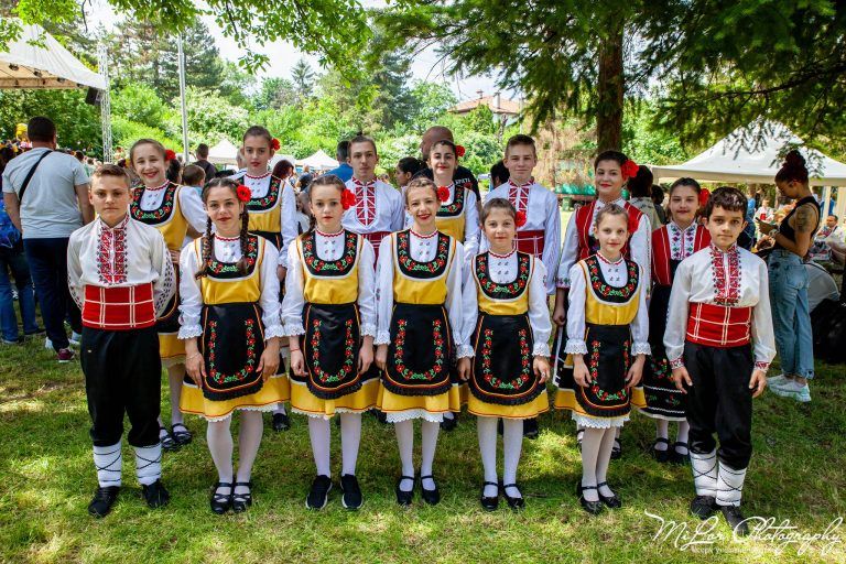 Възпитаниците на лясковското читалище донесоха куп награди от три фестивала