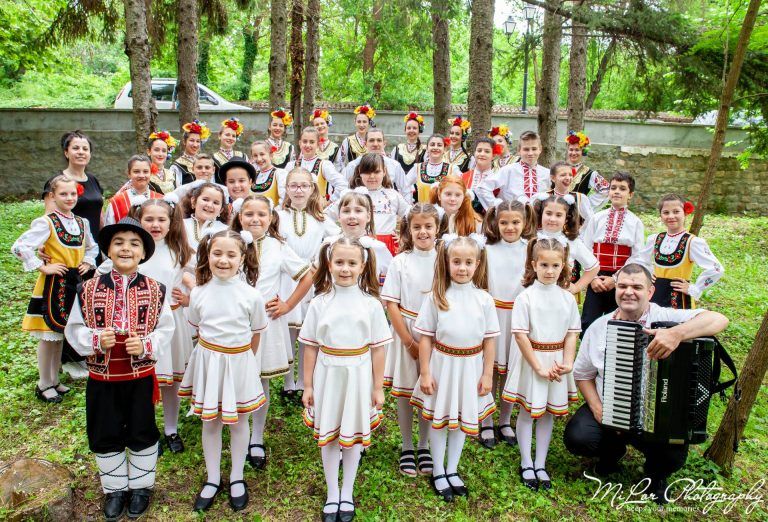 Възпитаниците на лясковското читалище донесоха куп награди от три фестивала