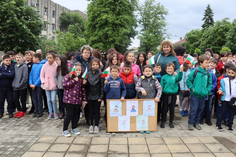 Горещи новини | 145 години от Ботевата гибел отбелязаха лясковчани