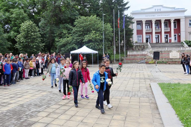 145 години от Ботевата гибел отбелязаха лясковчани