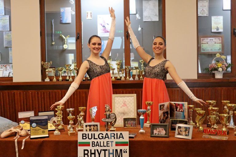 Горещи новини | Лясковската Танцова школа „Ритъм“ отпразнува две годишнини под мотото „Танцът е живот“