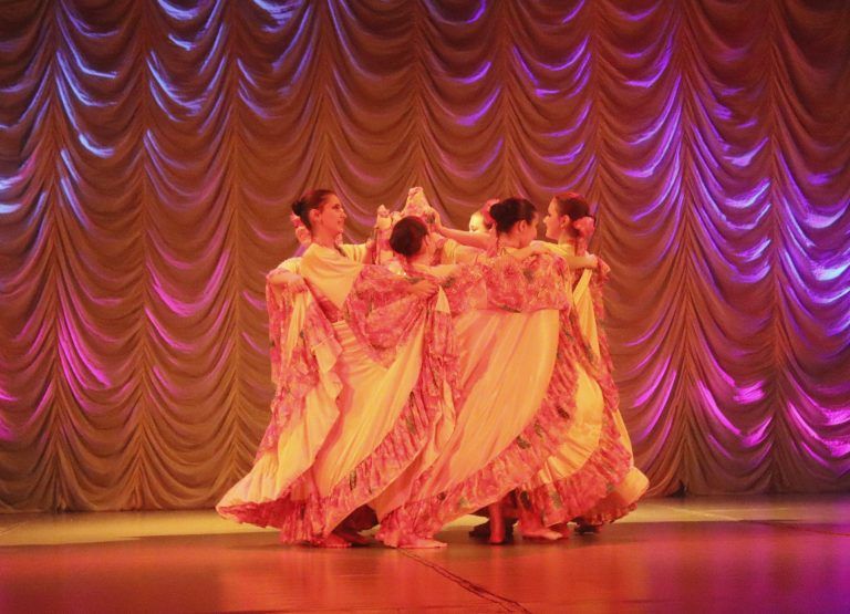 Лясковската Танцова школа „Ритъм“ отпразнува две годишнини под мотото „Танцът е живот“