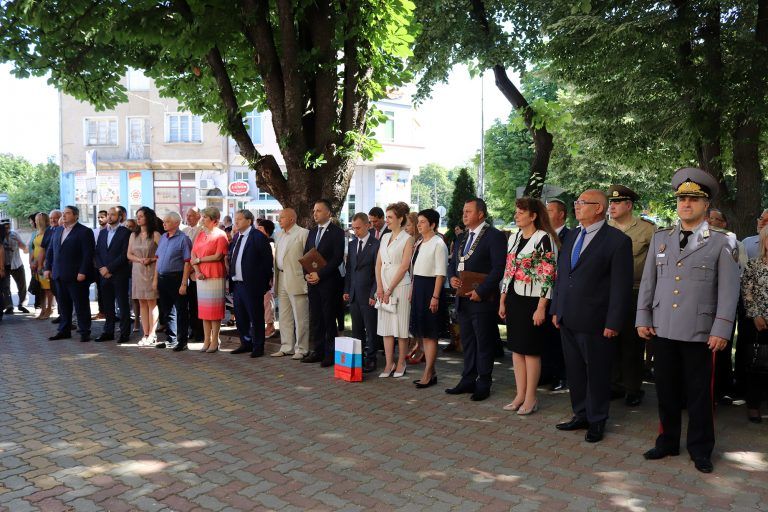 Горещи новини | Четирима са новите почетни граждани на Павликени