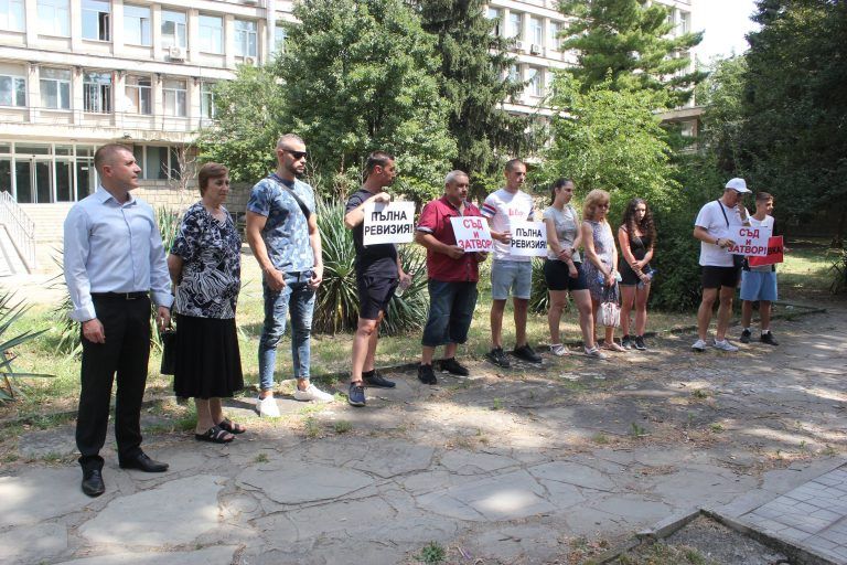 Лекари от чужбина ще изготвят частна експертиза  по случая със смъртта на 19-годишния Христо Денев