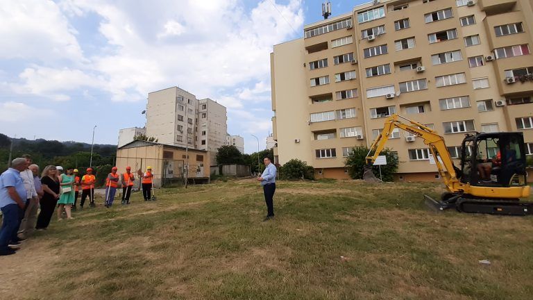 С церемония „първа копка“ в Свищов стартира реконструкция на водопроводна мрежа за 1,7 млн. лева