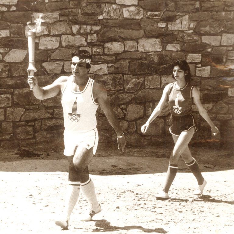 Единственият Паметник  на олимпийския огън се  намира във Велико Търново