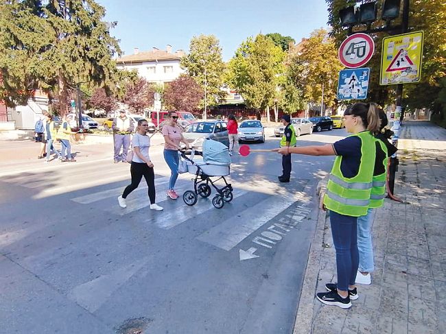 Горна Оряховица | Ученици влязоха в ролята  на полицейски патрули