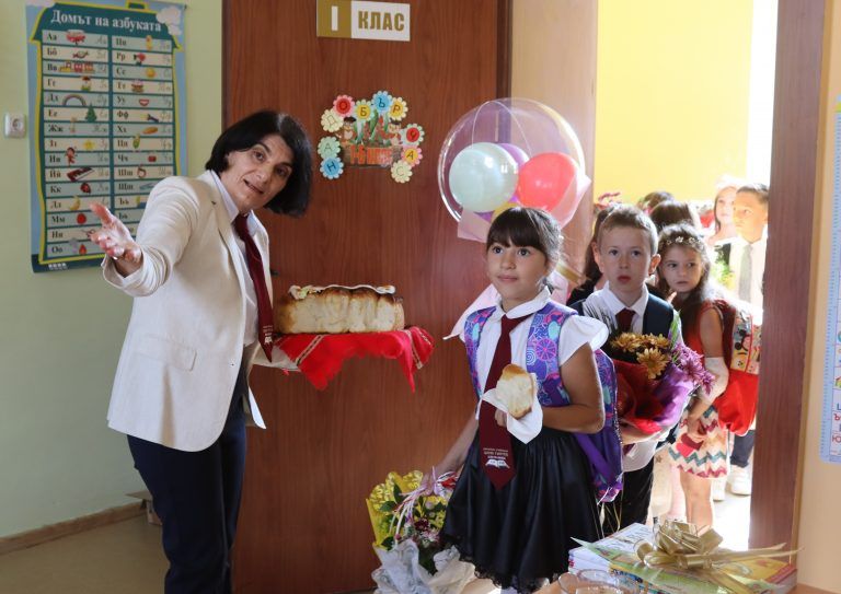 В лясковските училища тържествено бе открита новата учебна година