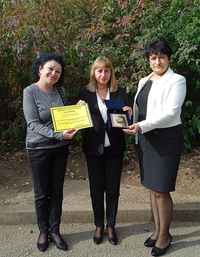 Здраве | Здравният министър награди служители на РЗИ – Велико Търново