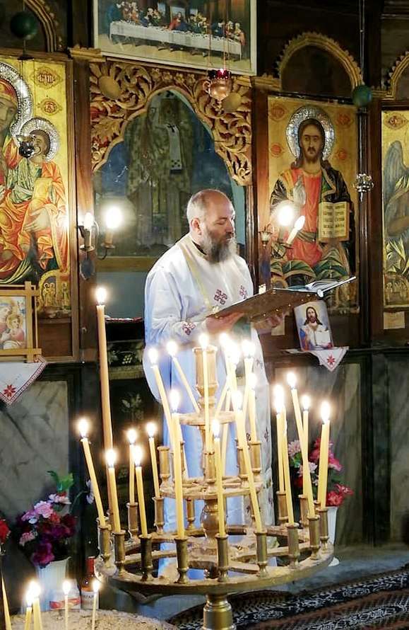 Горещи новини | Козаревчани отбелязаха храмовия си празник с курбан за здраве