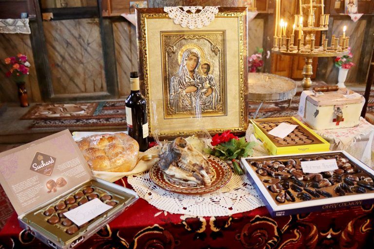 Козаревчани отбелязаха храмовия си празник с курбан за здраве