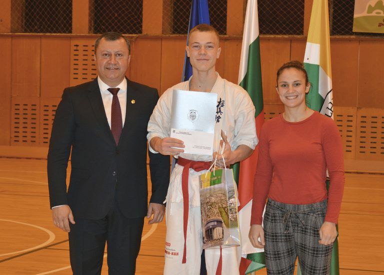 Павликени | Трифон Маринов стана Спортист № 1 на Павликени за 2021 г.