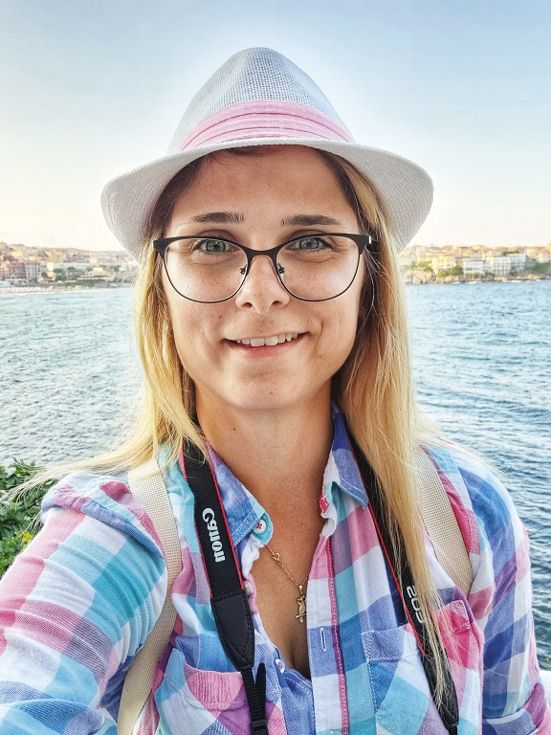 Общество | Свищовлийка е най-добрият дигитален маркетолог в България