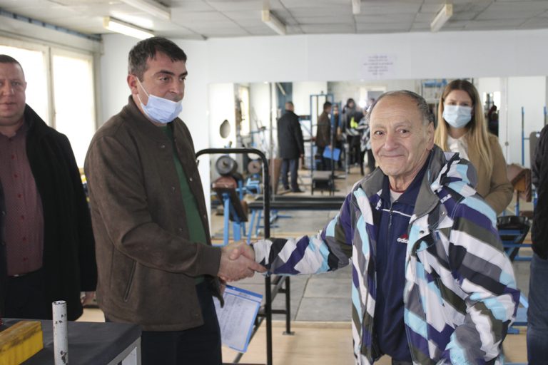 Стражица | Кметът на Стражица отличи  най-добрите борци в града