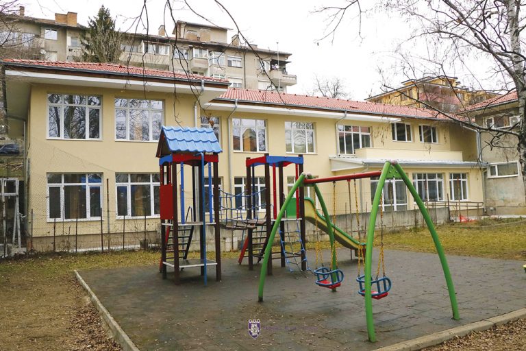 Горещи новини | ДГ “Здравец” ще работи в неучебните 23, 27, 30 и 31 декември