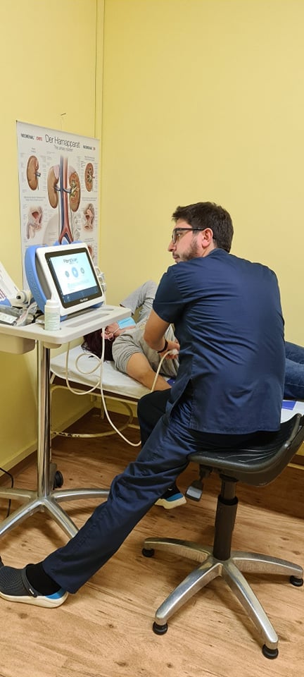 Здраве | Нов апарат в болницата в Г. Оряховица измерва  омазняването и фиброзата на черния дроб