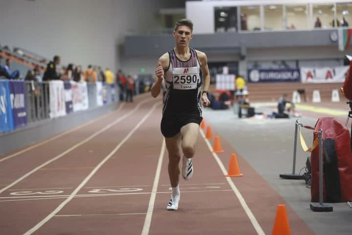 Спорт | “Етър Атлетик” ще има двама представители на европейско