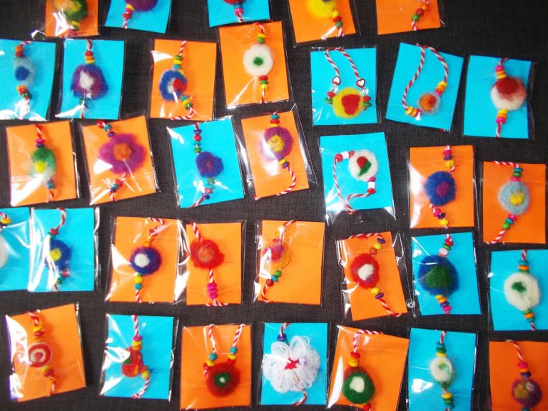 Децата от Елена зарадваха за Баба Марта потребителите на домашен социален патронаж