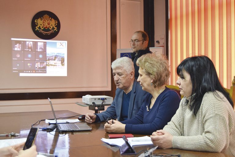 Горна Оряховица | 10 тона хартия и 2 тона текстил са  събрани по проект в Горна Оряховица