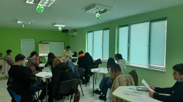 Свищов | Започна обучение по български език на украинци в Свищов