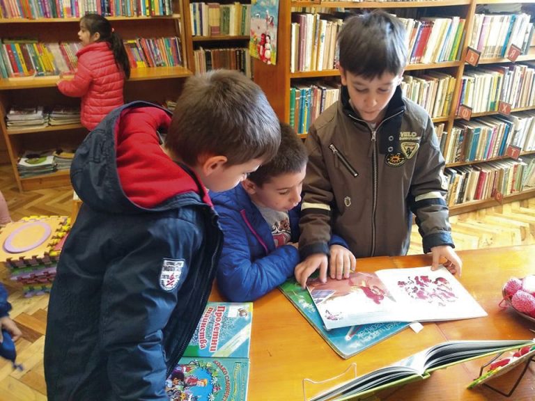 Култура | Маратон на четенето  започна в Лясковец