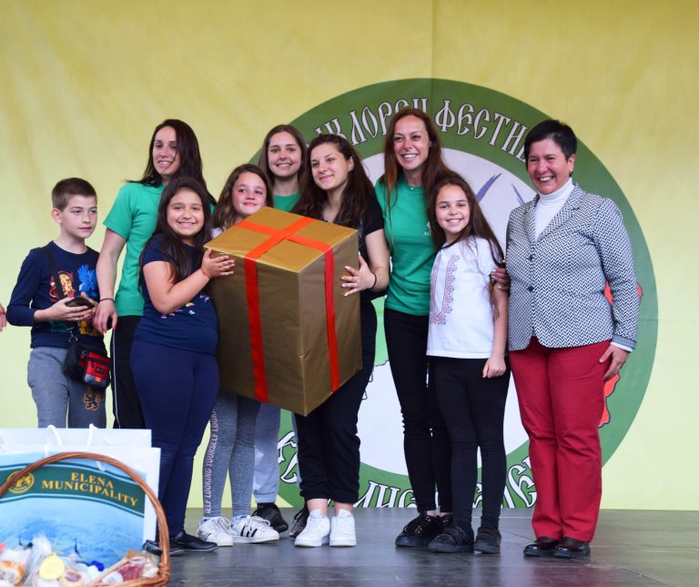 Фестивалът „Веселие в Елена“ с над 1000 изпълнители от цялата страна